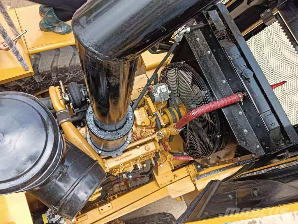 CAT 966 H Pale gommate