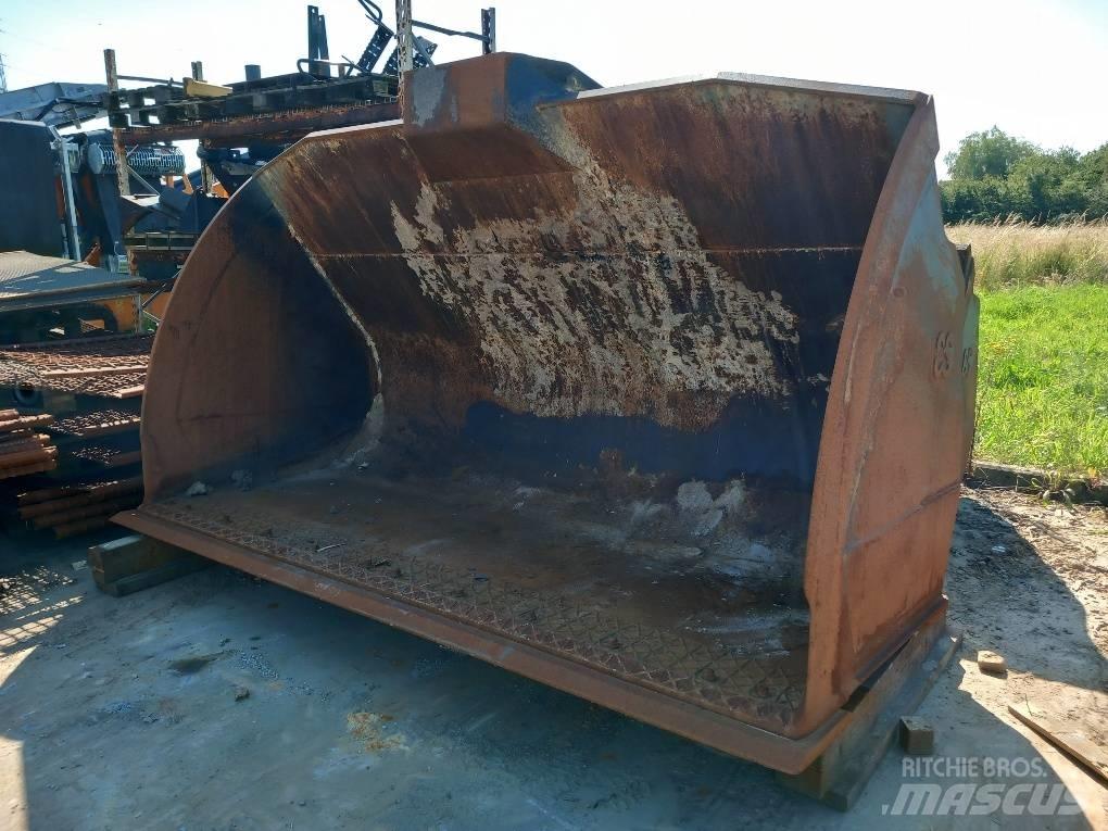 Komatsu WA475-10 Benne