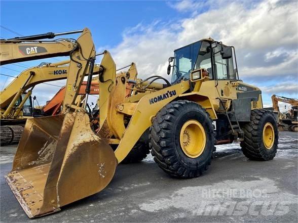 Komatsu WA320 Pale gommate