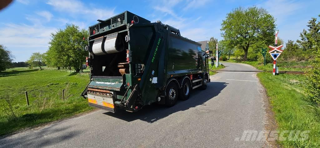 Dennis Elite Camion dei rifiuti