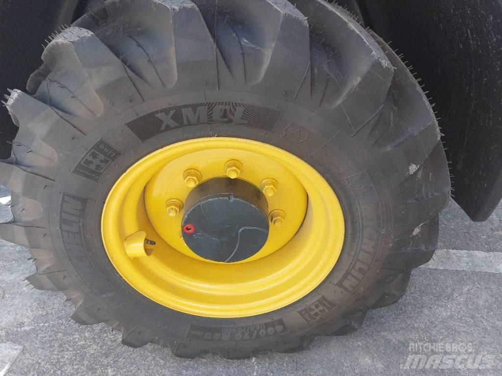 Komatsu WA80M-8 Mini pale