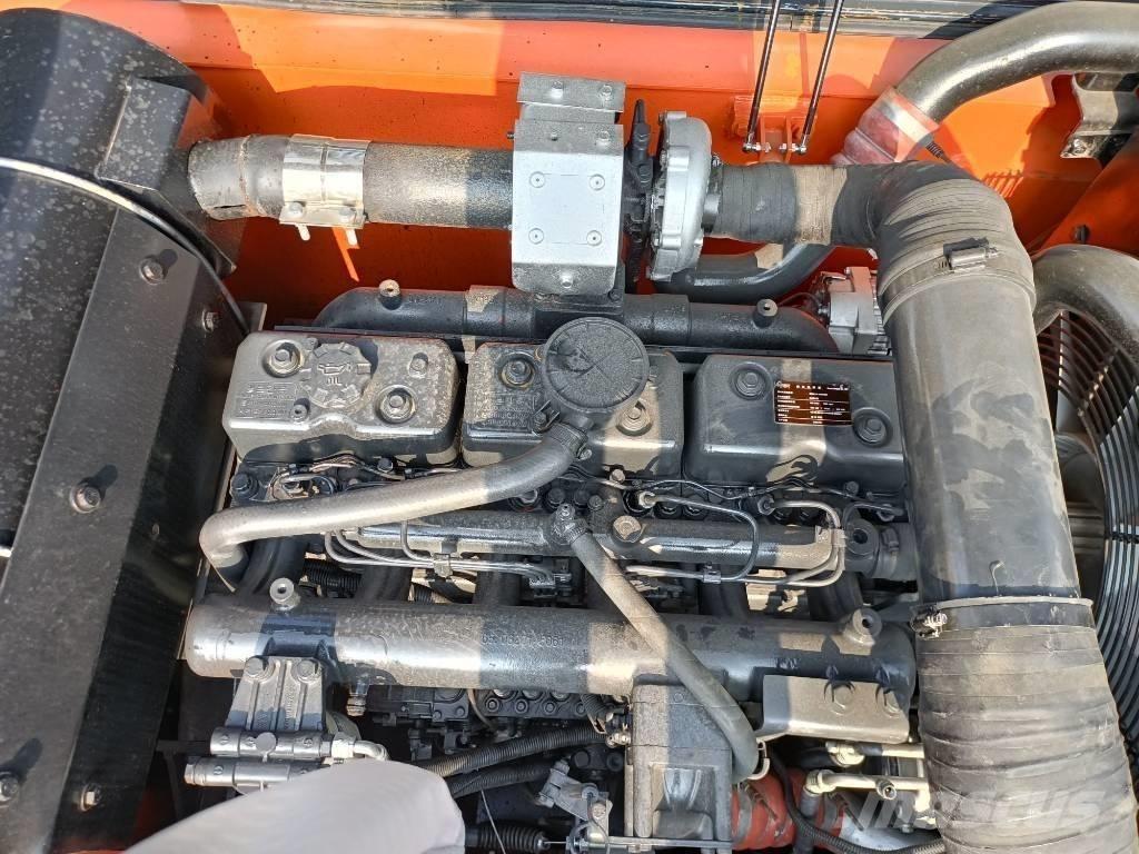 Doosan DX300-9 Escavatori cingolati