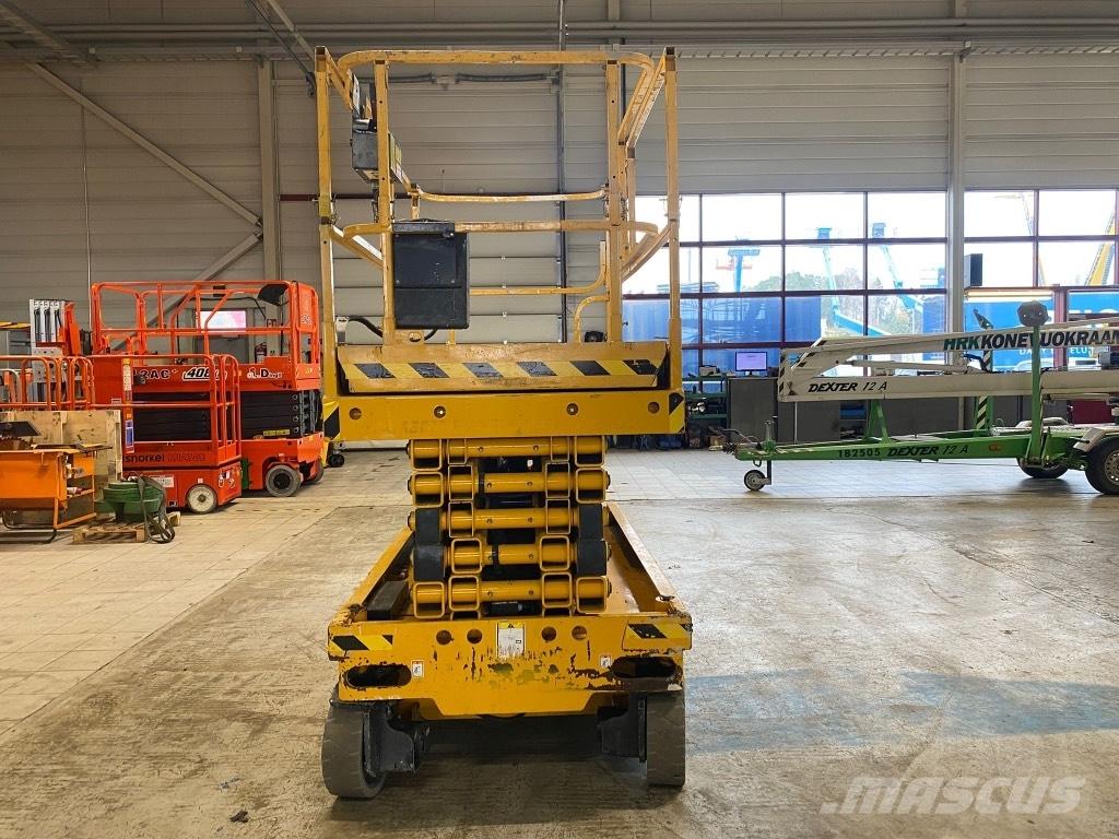 Haulotte Compact 14 Piattaforme a pantografo