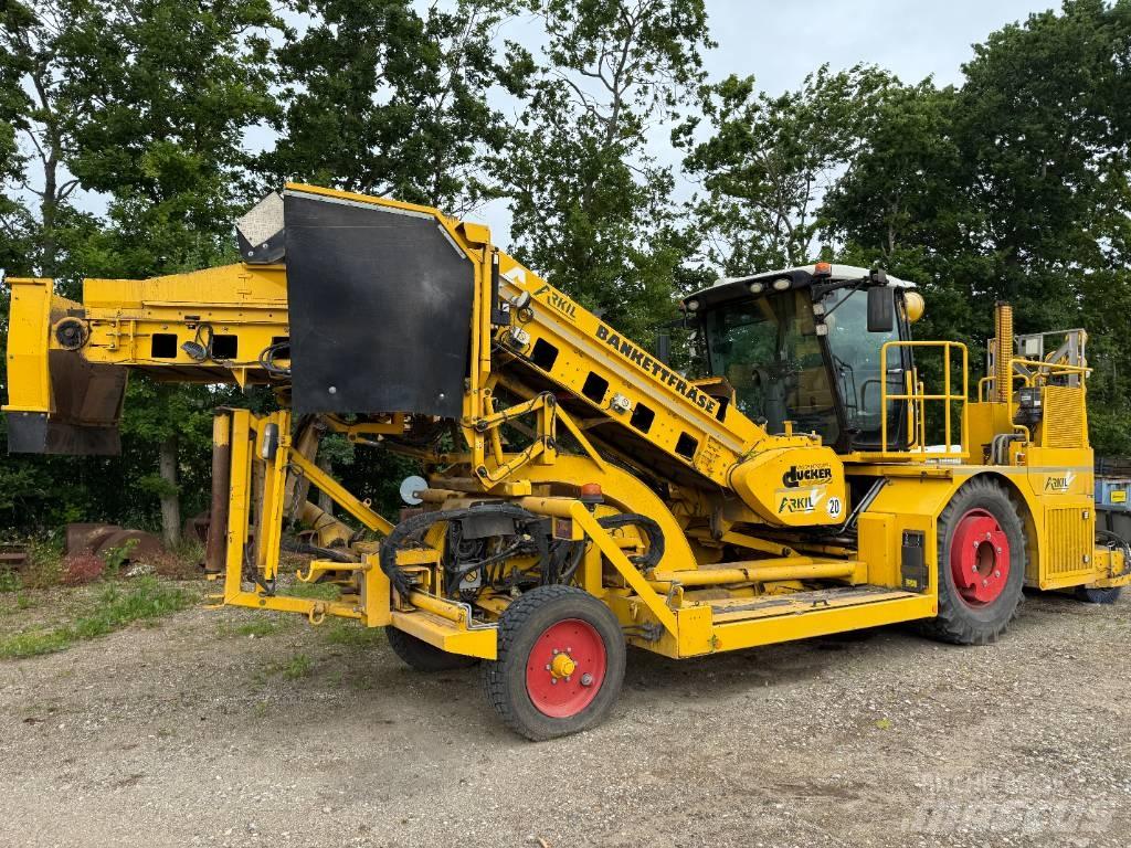 Dücker SBF 900 Costruzioni - Altro