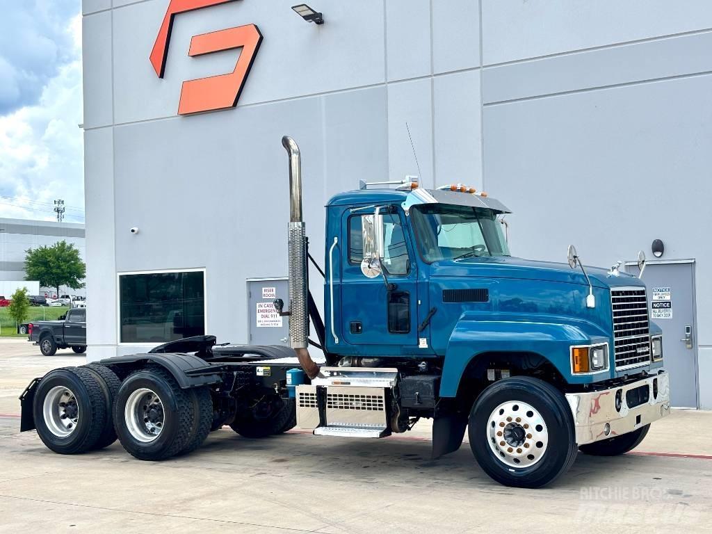 Mack Pinnacle Motrici e Trattori Stradali