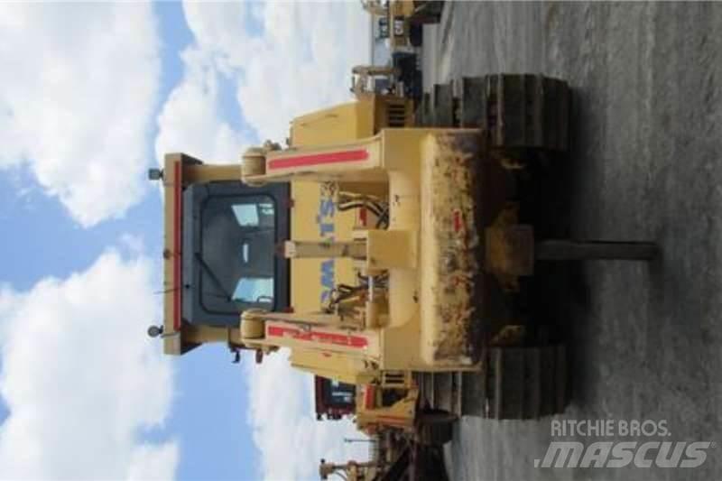 Komatsu D275A-5 Dozer cingolati