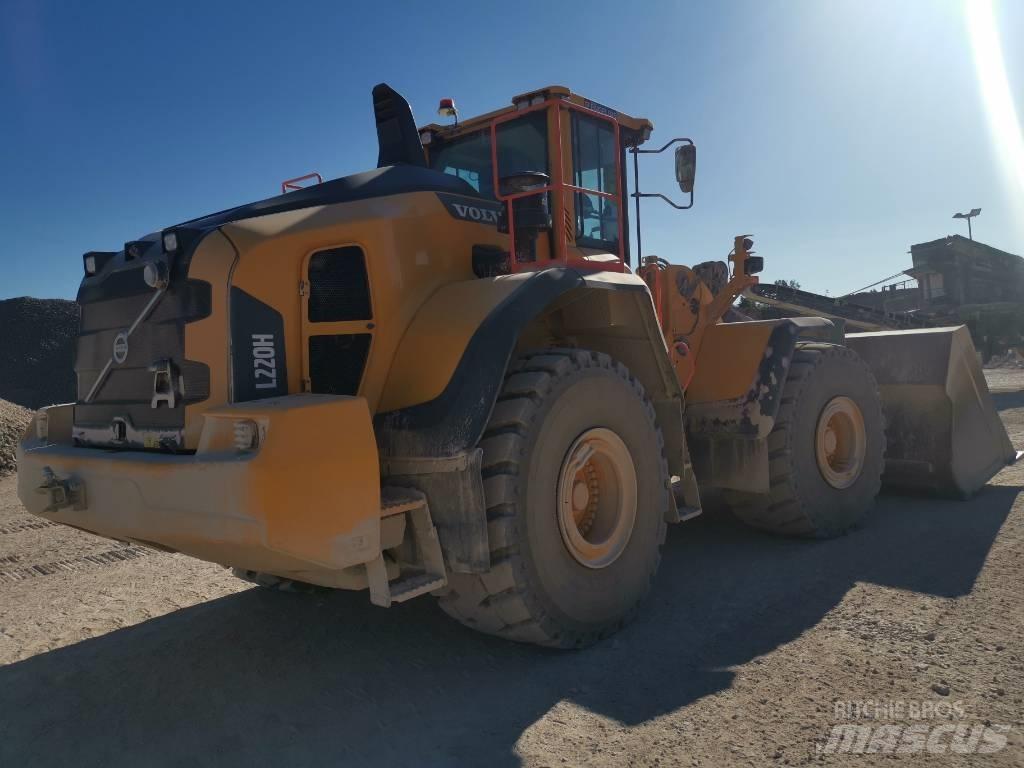 Volvo L220H, UTHYRES Pale gommate