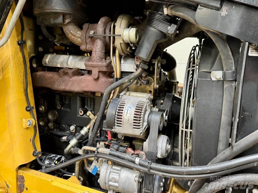 CAT 442 E Terne