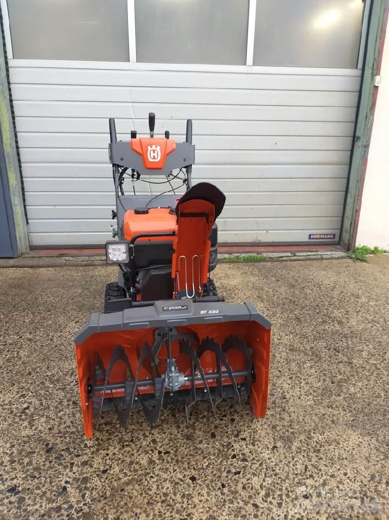 Husqvarna ST420 Spazzaneve