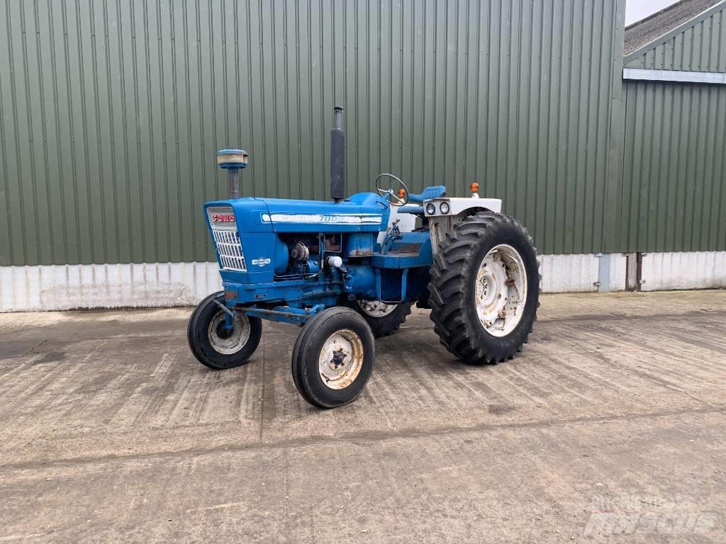 Ford 7000 Trattori