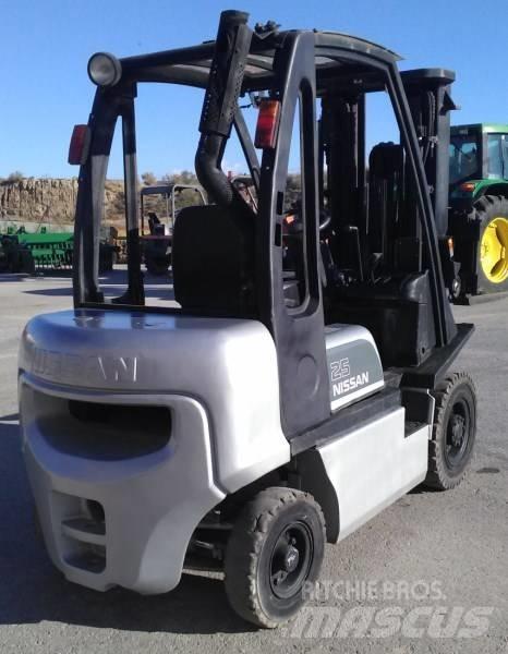 Nissan FD02A25Q Carrelli elevatori diesel