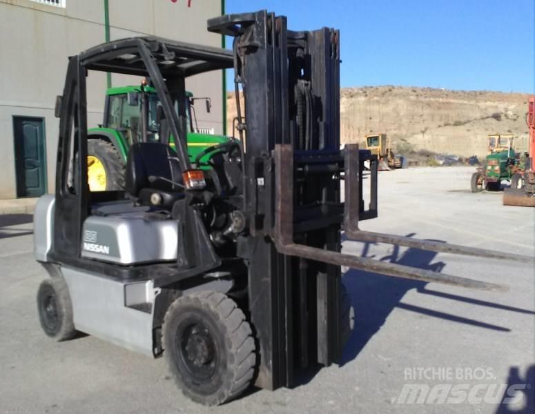 Nissan FD02A25Q Carrelli elevatori diesel