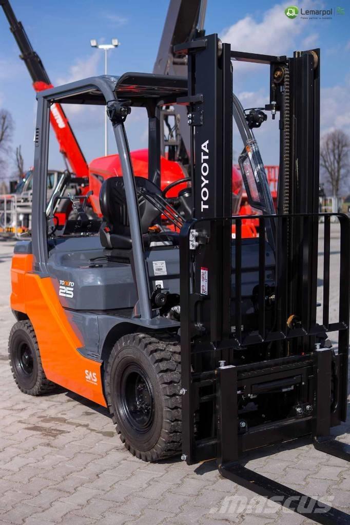 Toyota 02-8 FG F 25 Carrelli elevatori GPL