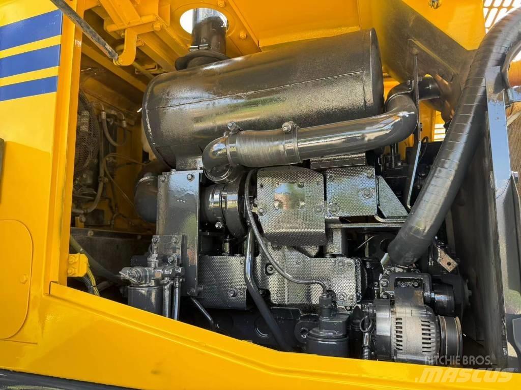 Komatsu WA 320-5 Pale gommate