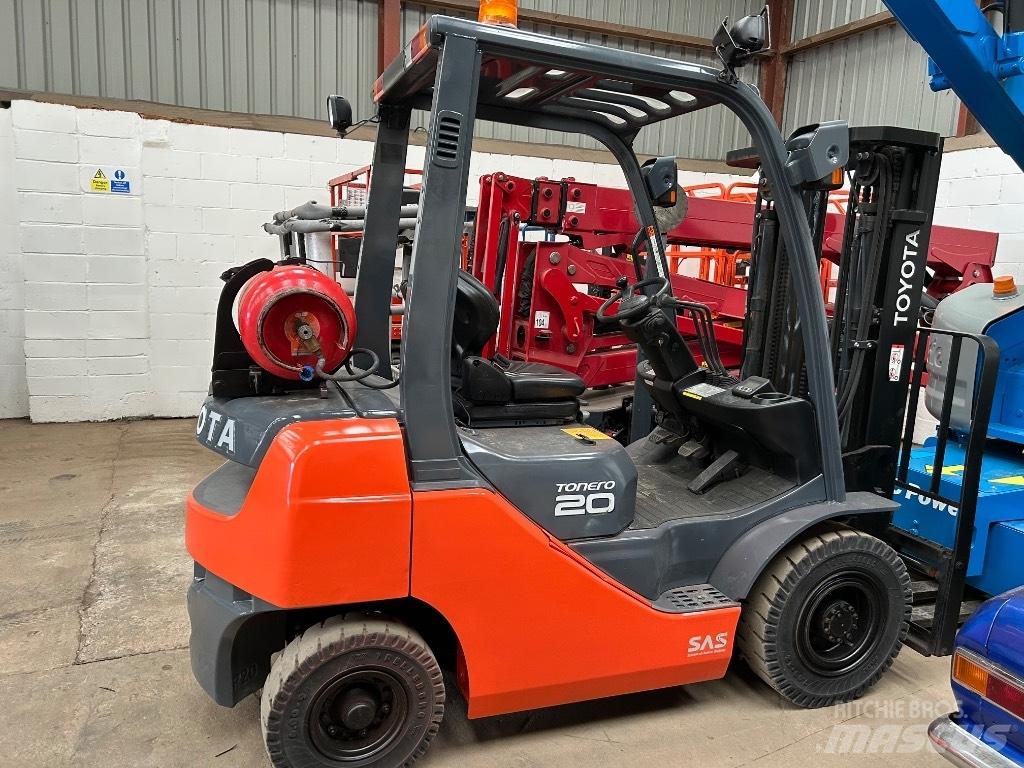 Toyota 02-8 FGF 20 Carrelli elevatori GPL