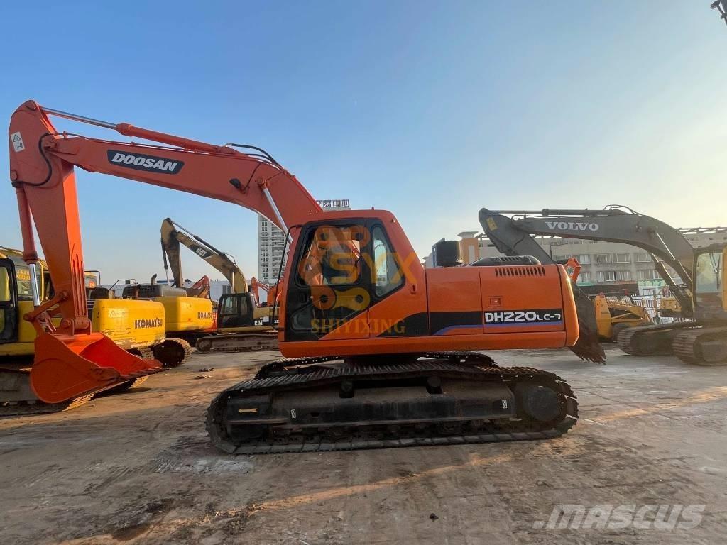 Doosan 220 LC-7 Escavatori cingolati