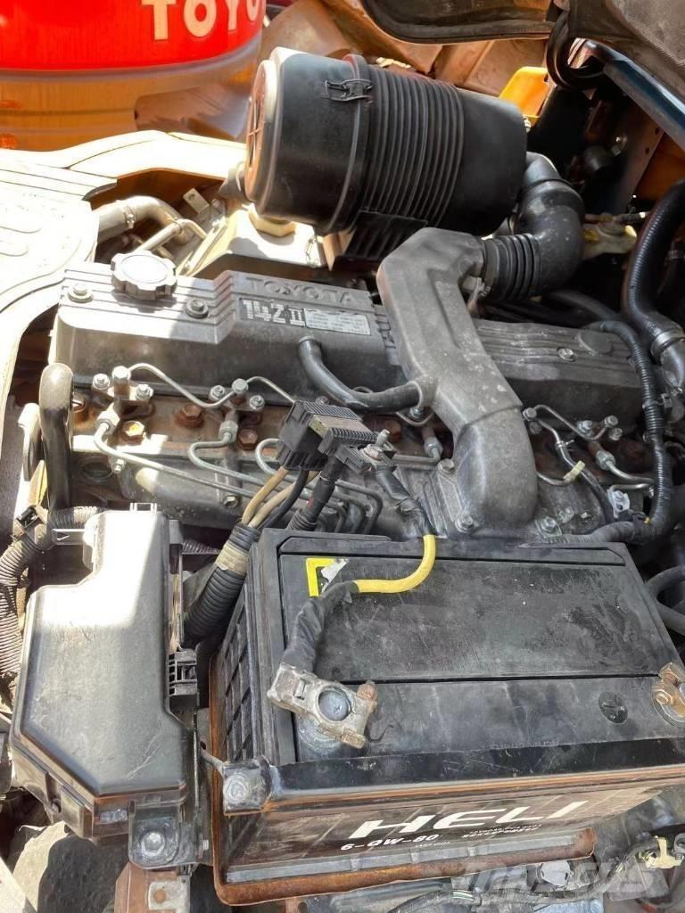 Toyota 5 ton Carrelli elevatori diesel