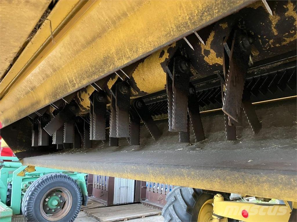 New Holland TX67 Mietitrebbiatrici