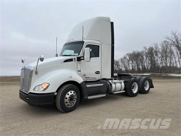 Kenworth T680 Motrici e Trattori Stradali