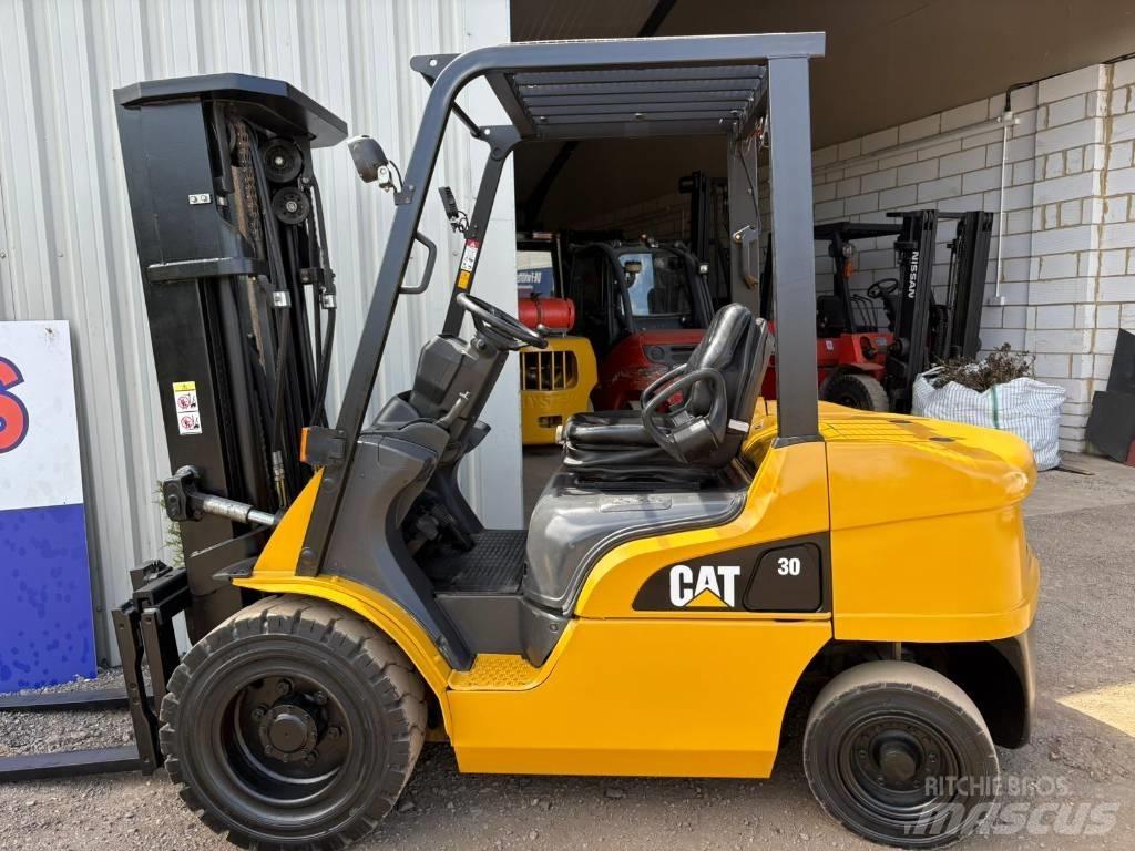 CAT DP30NT Carrelli elevatori diesel