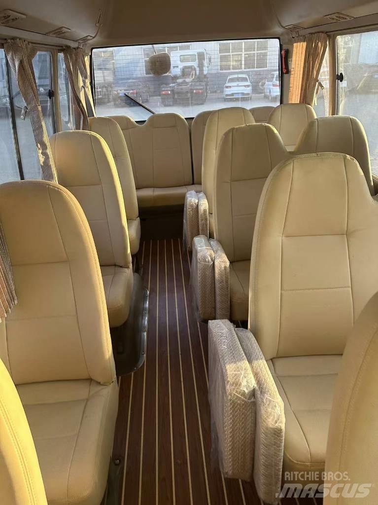 Toyota Coaster Autobus interurbani