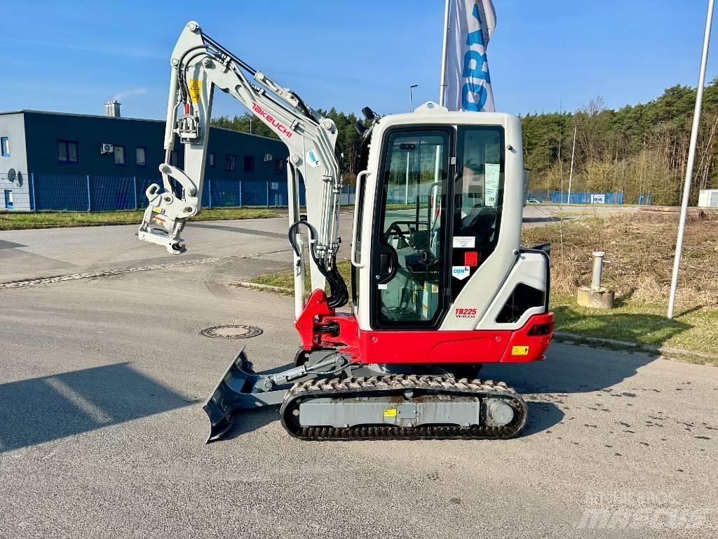 Takeuchi TB 225 Miniescavatori