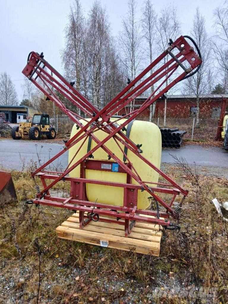 Hardi 600/ 10m Irroratori montati