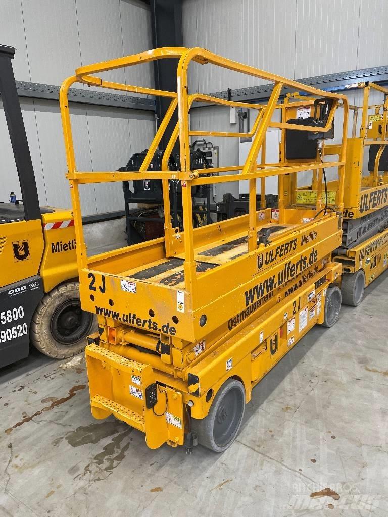 Haulotte Compact 8 Piattaforme a pantografo
