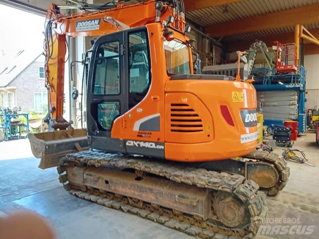 Doosan DX 140 LCR Escavatori cingolati
