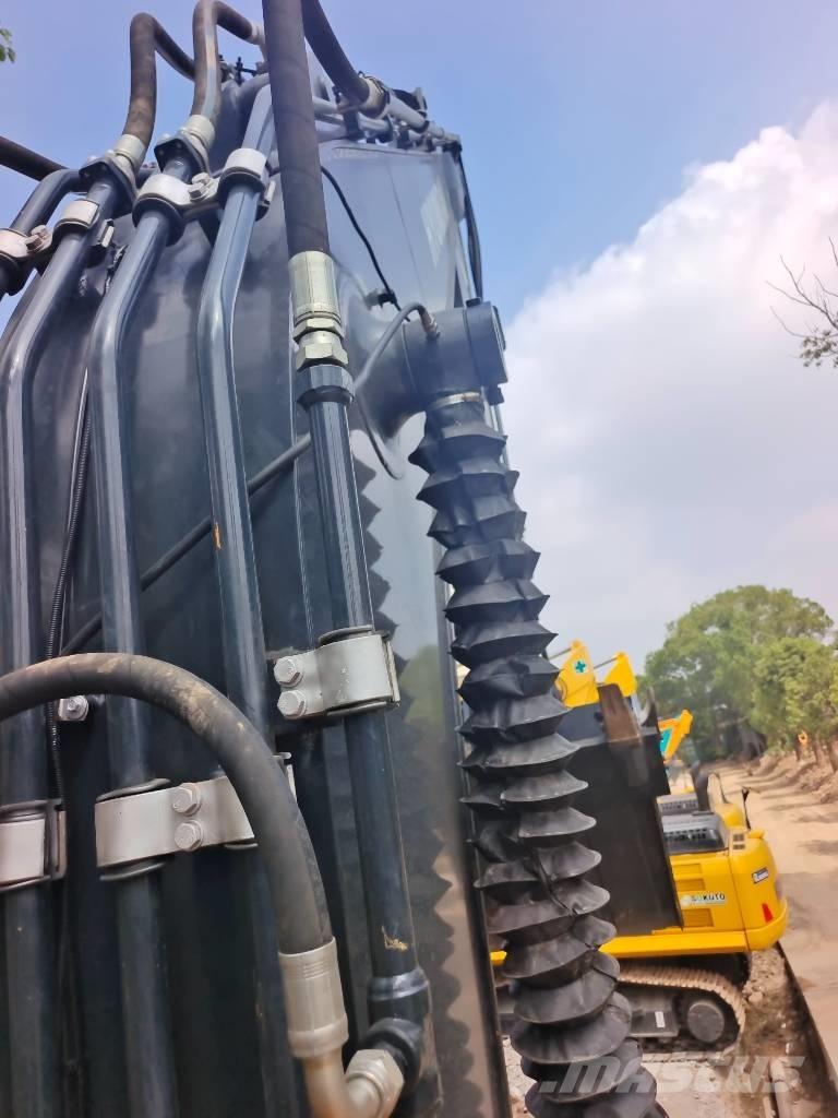 Hyundai HX 220 Escavatori cingolati