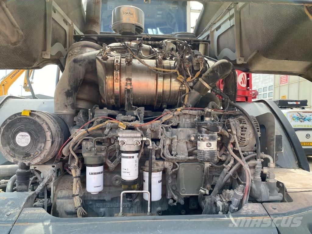 Liebherr L546 Pale gommate