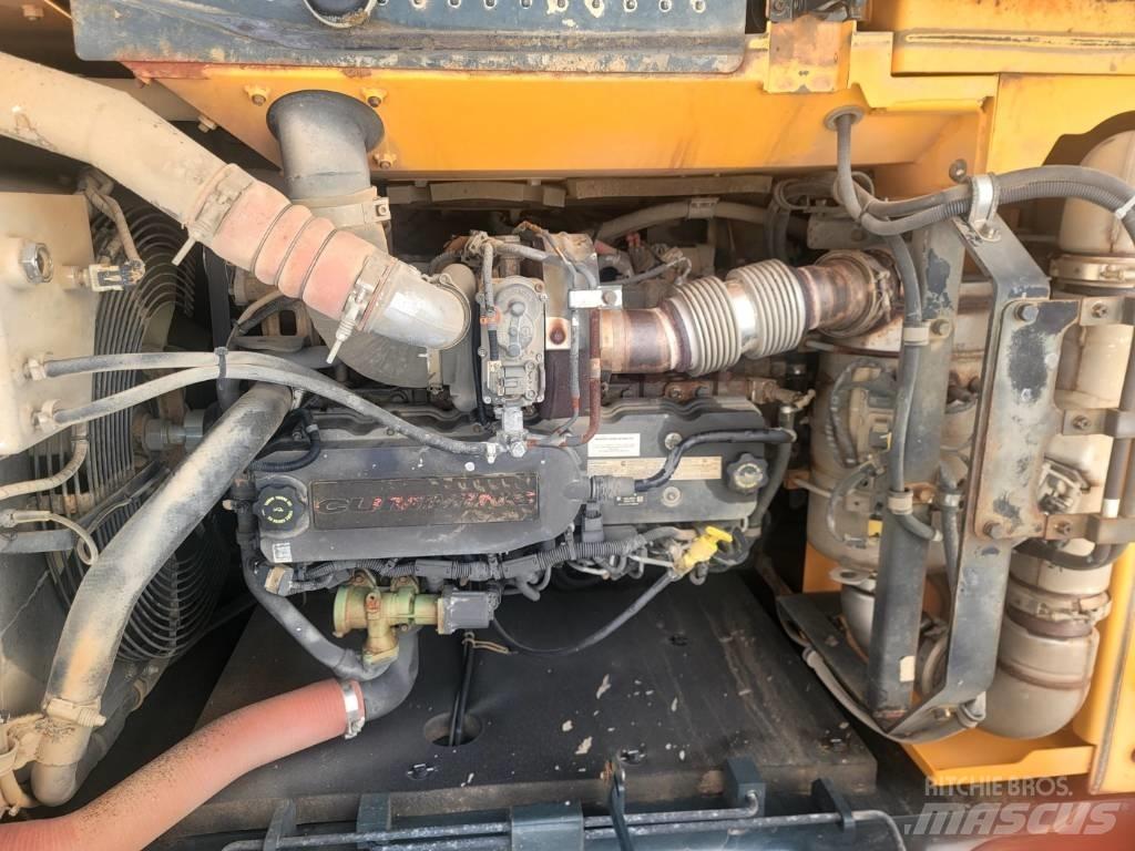 Hyundai HX 220 Escavatori cingolati