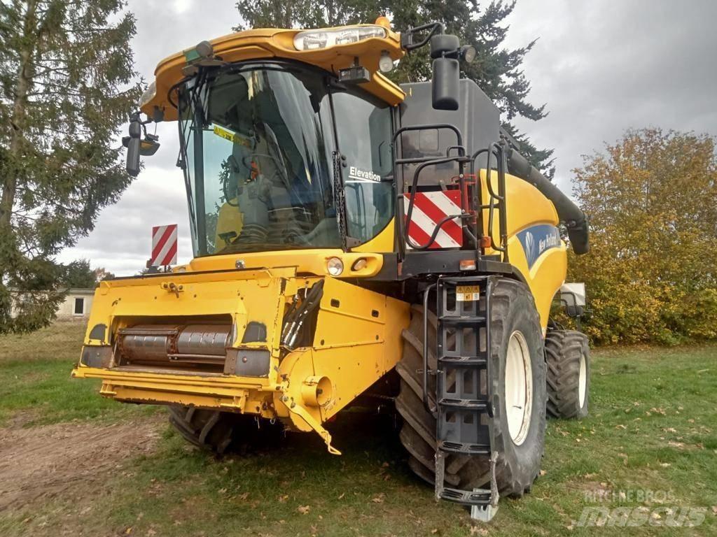 New Holland CR 9080 Mietitrebbiatrici