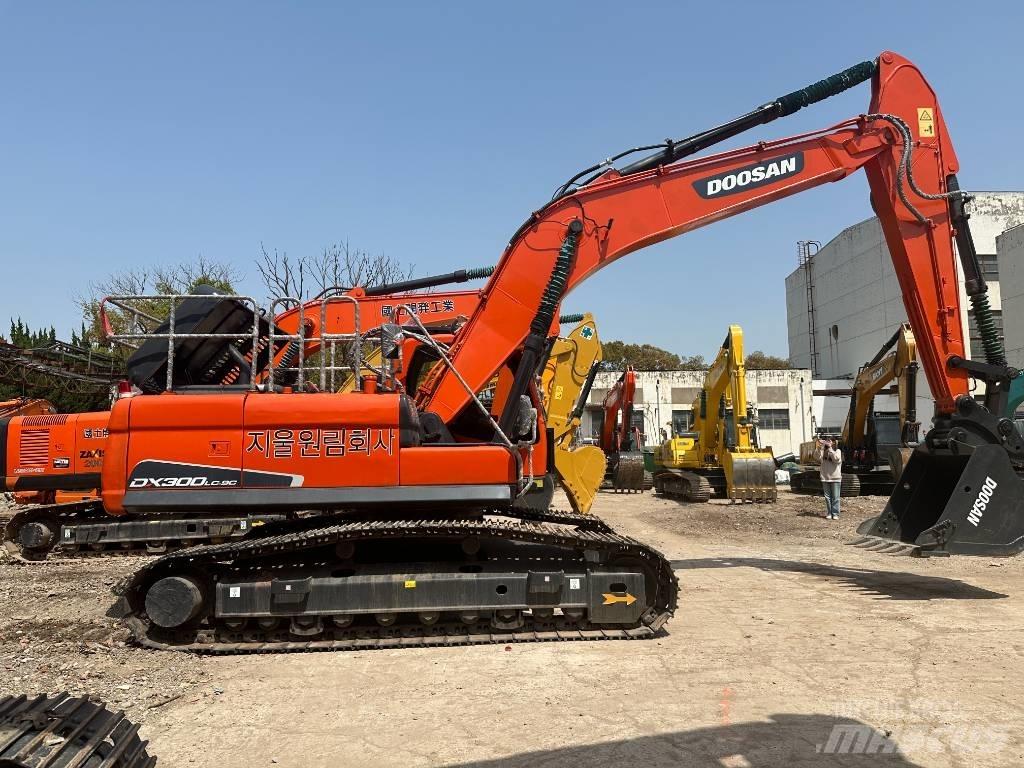 Doosan DX 300 Escavatori medi 7t - 12t