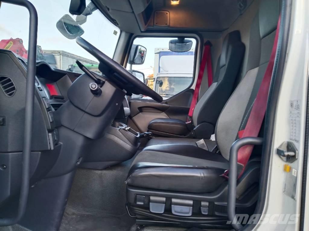 Renault D12.210 Camion a temperatura controllata