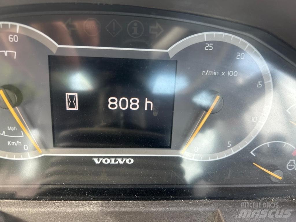 Volvo L 90 H Pale gommate