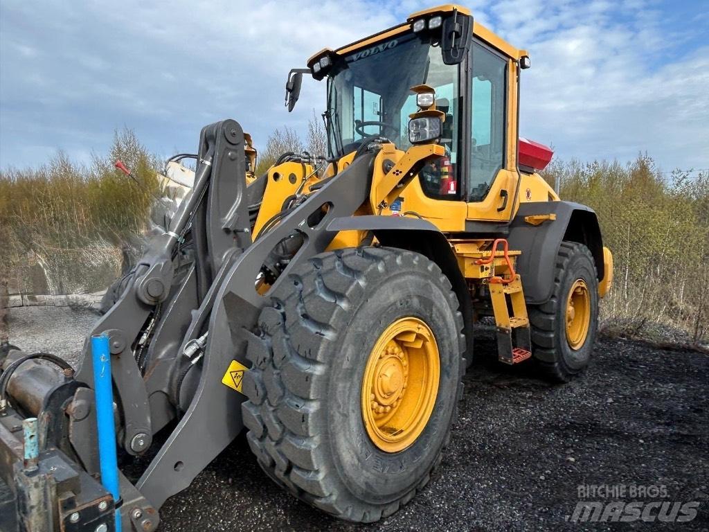 Volvo L 90 H Pale gommate
