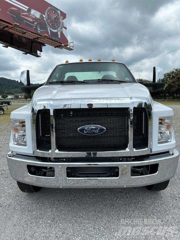 Ford F-750 Autocabinati