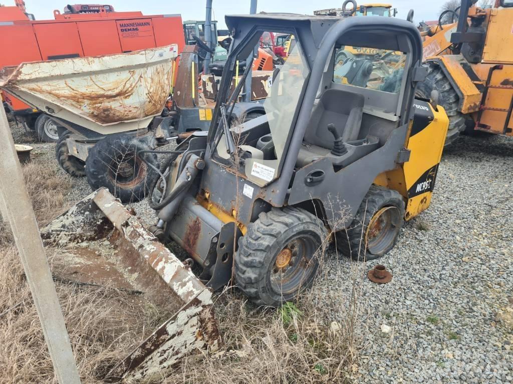 Volvo MC 95 C Mini Pale Gommate