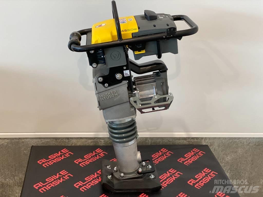 Wacker Neuson AS50e Vibrocostipatore verticale