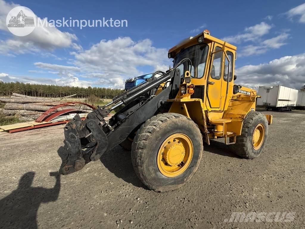 Volvo BM 4300 Pale gommate