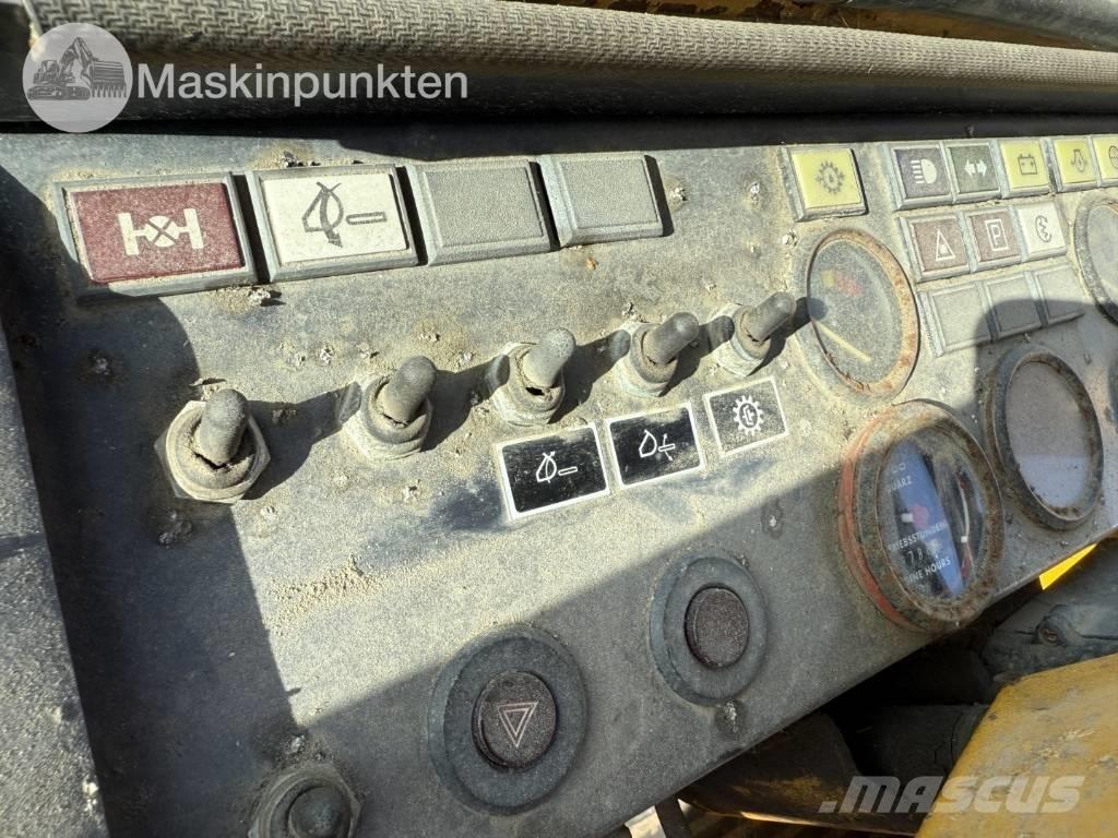 Volvo BM 4300 Pale gommate