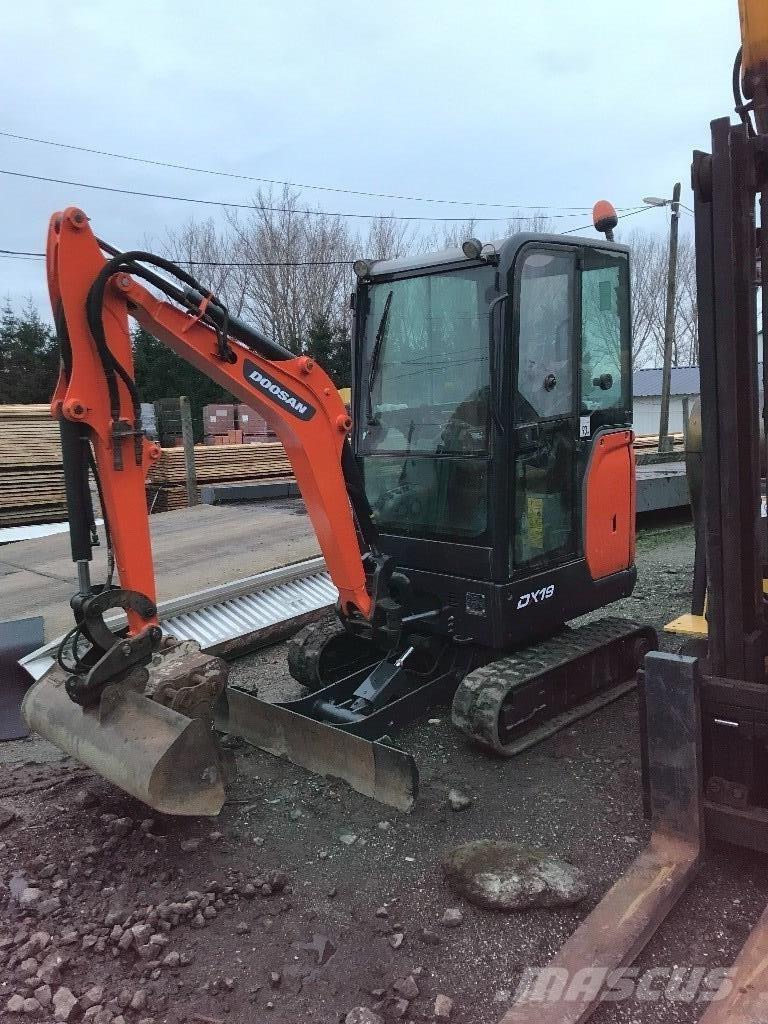 Doosan DX 19 Miniescavatori