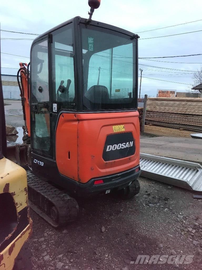 Doosan DX 19 Miniescavatori