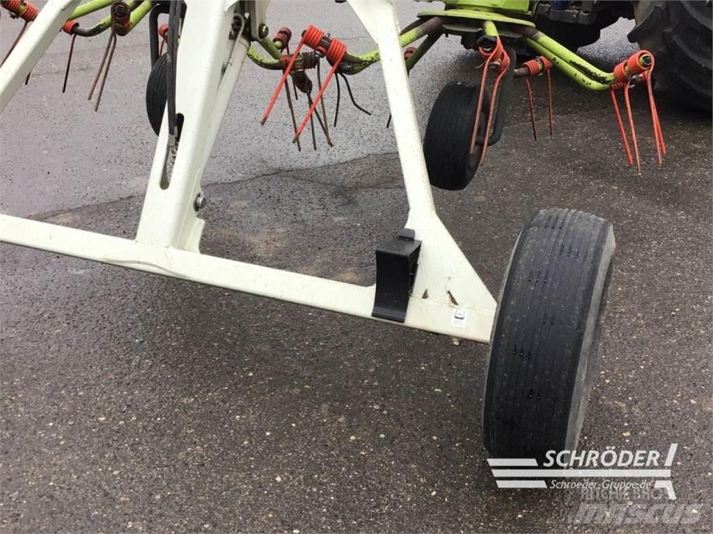 CLAAS VOLTO 800 T Ranghinatori