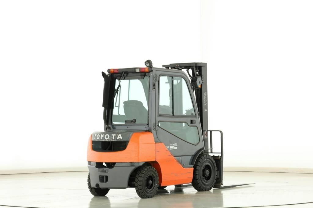 Toyota 02-8 FDF 25 Carrelli elevatori diesel