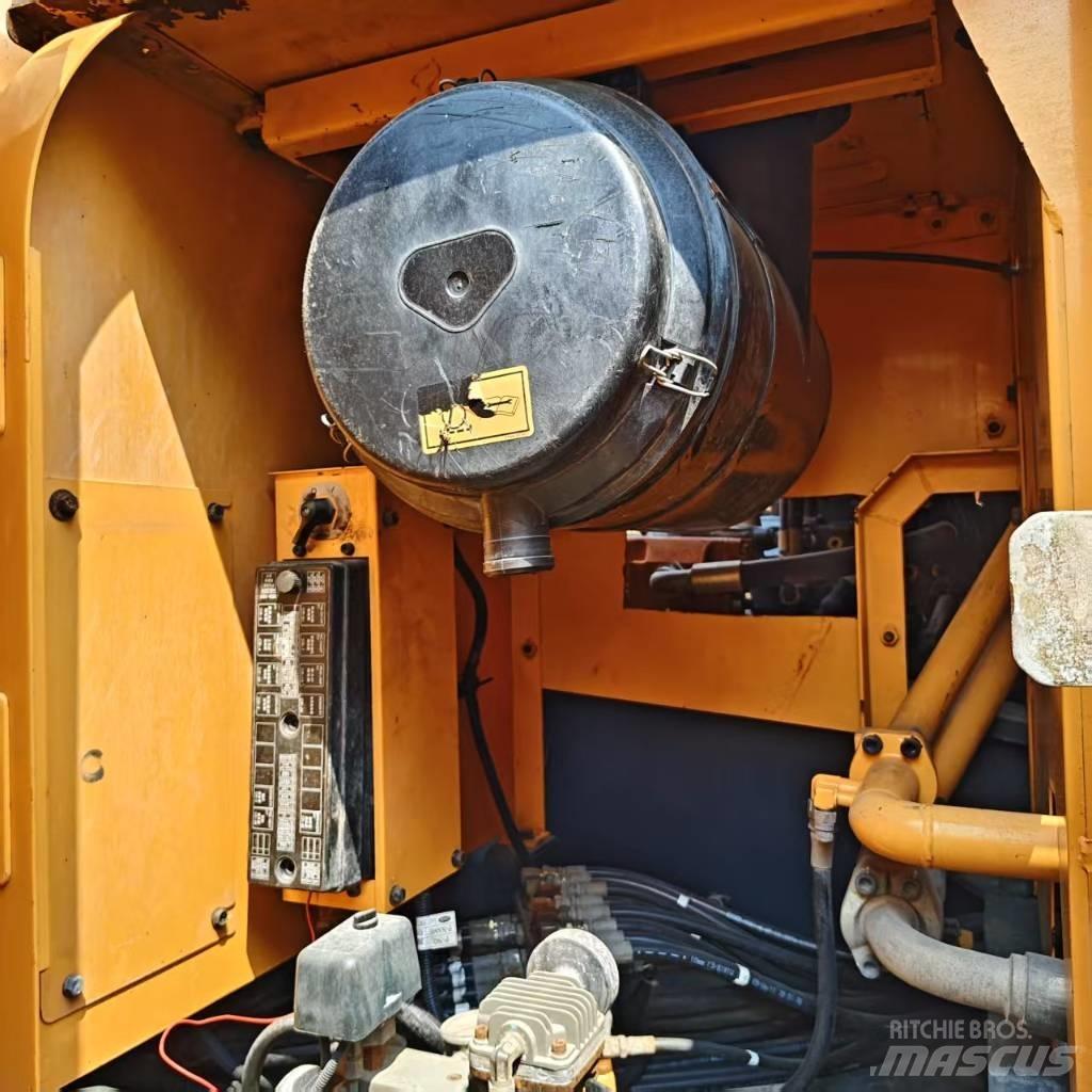 Hyundai Robex 305 LC Escavatori cingolati