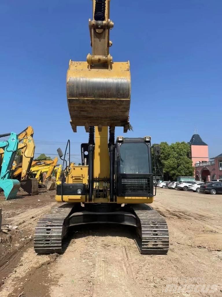 CAT 323 D Escavatori cingolati