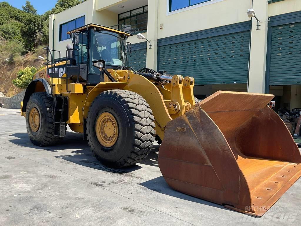 CAT 980M Pale gommate