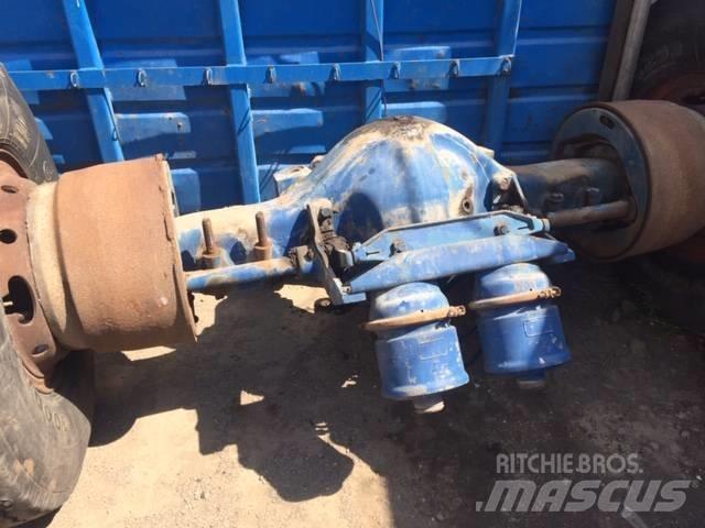 Scania 142 M Cabine e interni